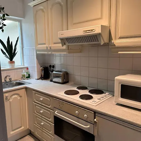 Compact 1 Bedroom Sofa Bed Next To Guinness